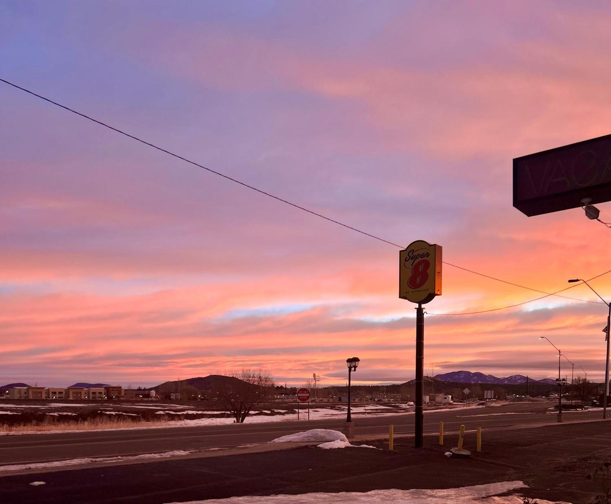Super 8 By Wyndham Williams West Route 66 - Grand Canyon Area Exterior photo
