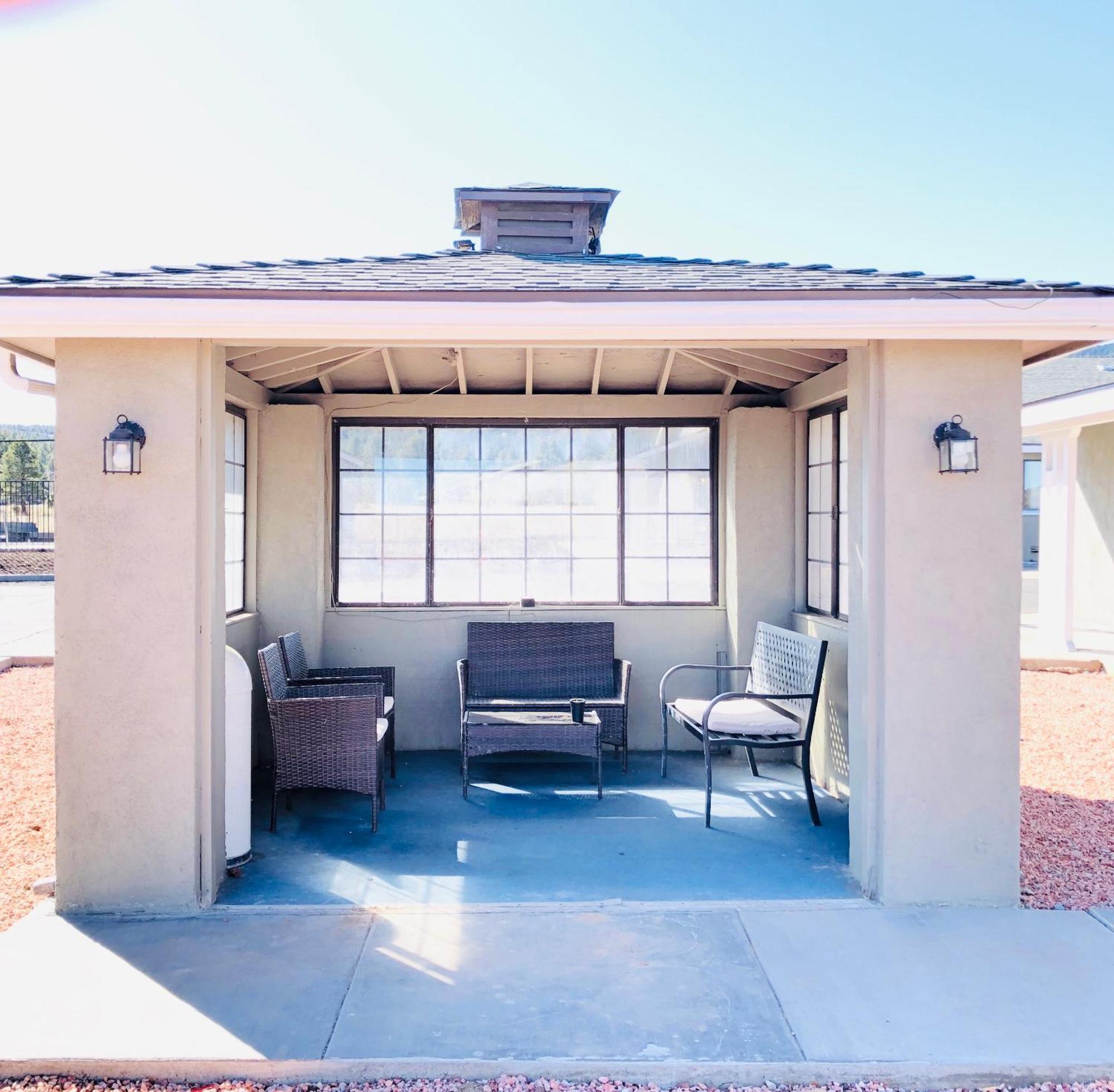 Super 8 By Wyndham Williams West Route 66 - Grand Canyon Area Exterior photo