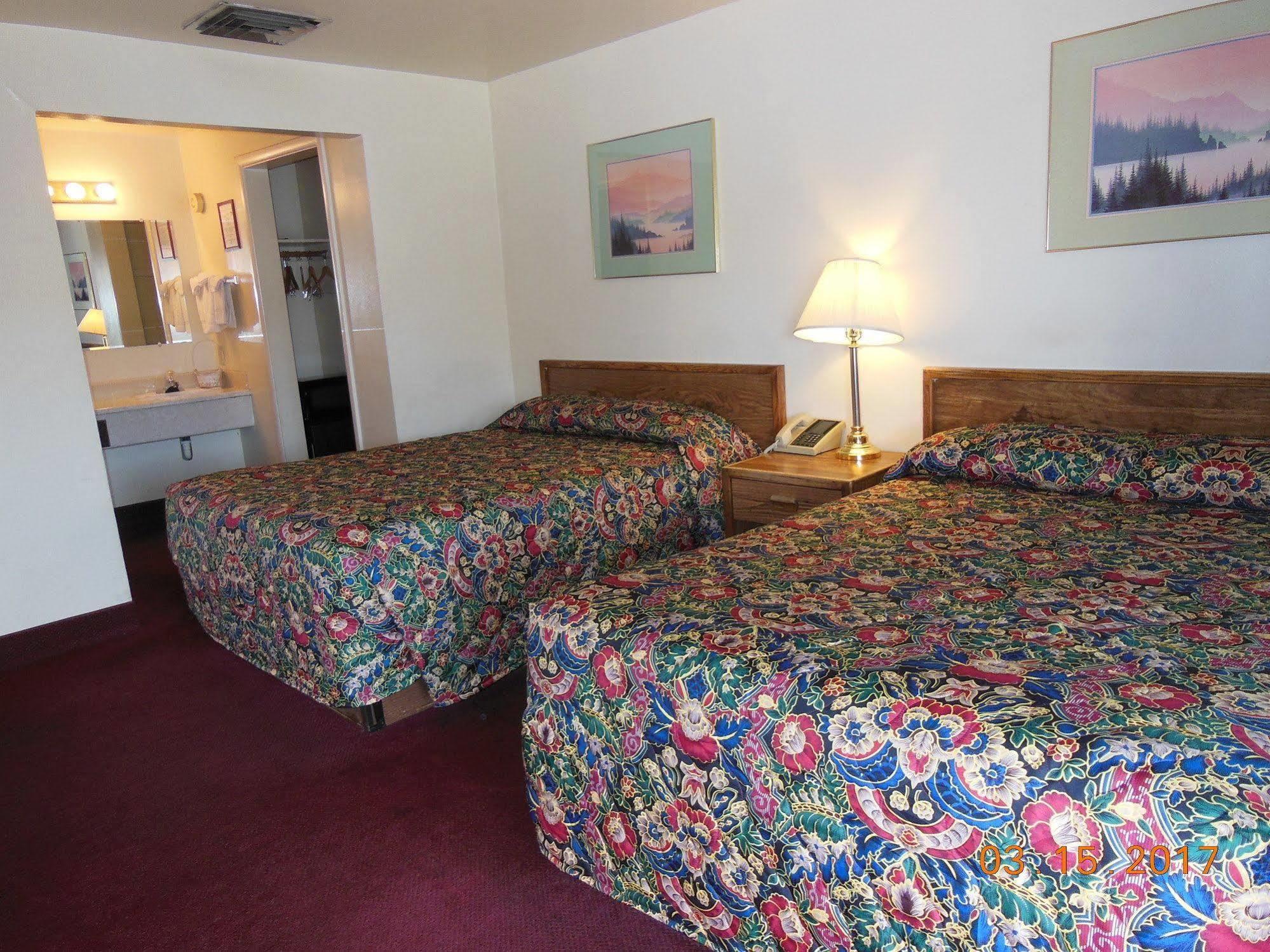 Super 8 By Wyndham Williams West Route 66 - Grand Canyon Area Exterior photo